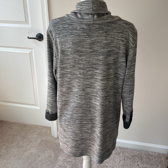 Liz Claiborne Women’s XL Cowl Neck Shirt - Picture 3 of 3